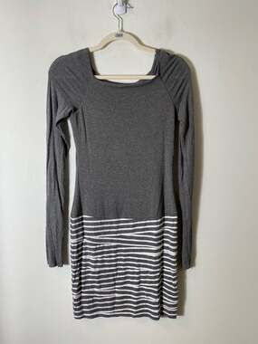 Bailey 44 Gray Knee Length Long Sleeve Dress Sz XS